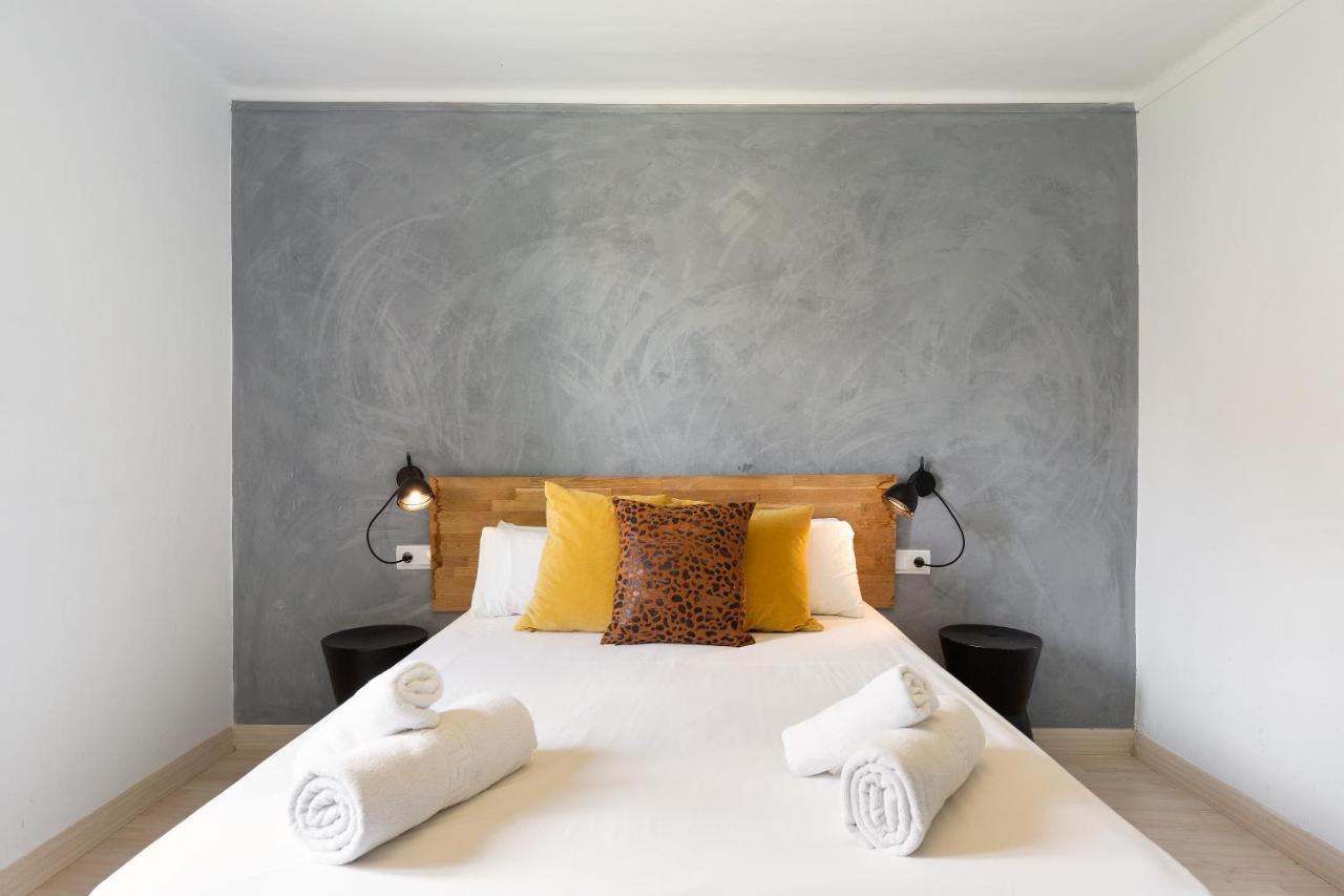 Stay U-Nique Apartments Aribau Barcellona Esterno foto